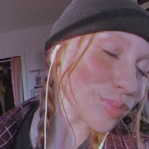 Meet your Posher, Maddie